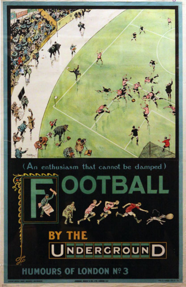 Ein Vintage-Plakat, das ein Fußballspiel bewirbt, mit der Aufschrift "Fußball unter der U-Bahn - Londoner Humor Nr. 3", zeigt Zuschauer in einem Stadion.