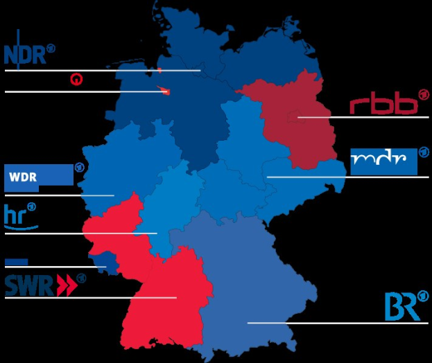 Karte von Deutschland, die die Ergebnisse der Wahl von 2016 nach Bundesländern zeigt, mit roter und blauer Hervorhebung und begleitendem Text.