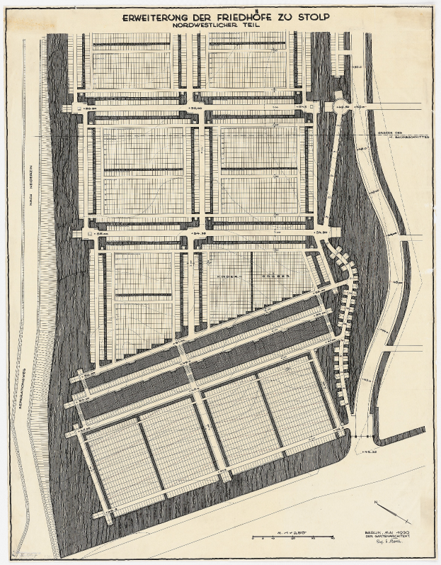 Ein altes Stadtplan von einer Stadt mit vielen Gebäuden und einem Stadtplan, das Text enthält, der das Stadtlayout beschreibt.