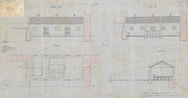 Ein detaillierter Architekturplan eines mehrfenstrigen Gebäudes, das als Standortplan für eine neue Schule bezeichnet wird, mit umfassenden Layoutdetails und Textanmerkungen.